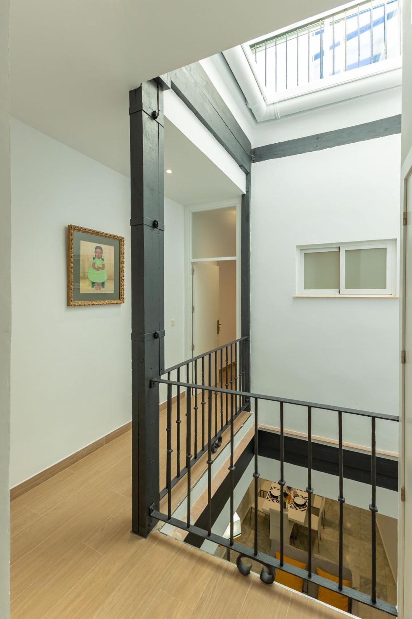 セビリアNew! La Casa Del Cerrajeroアパートメント エクステリア 写真